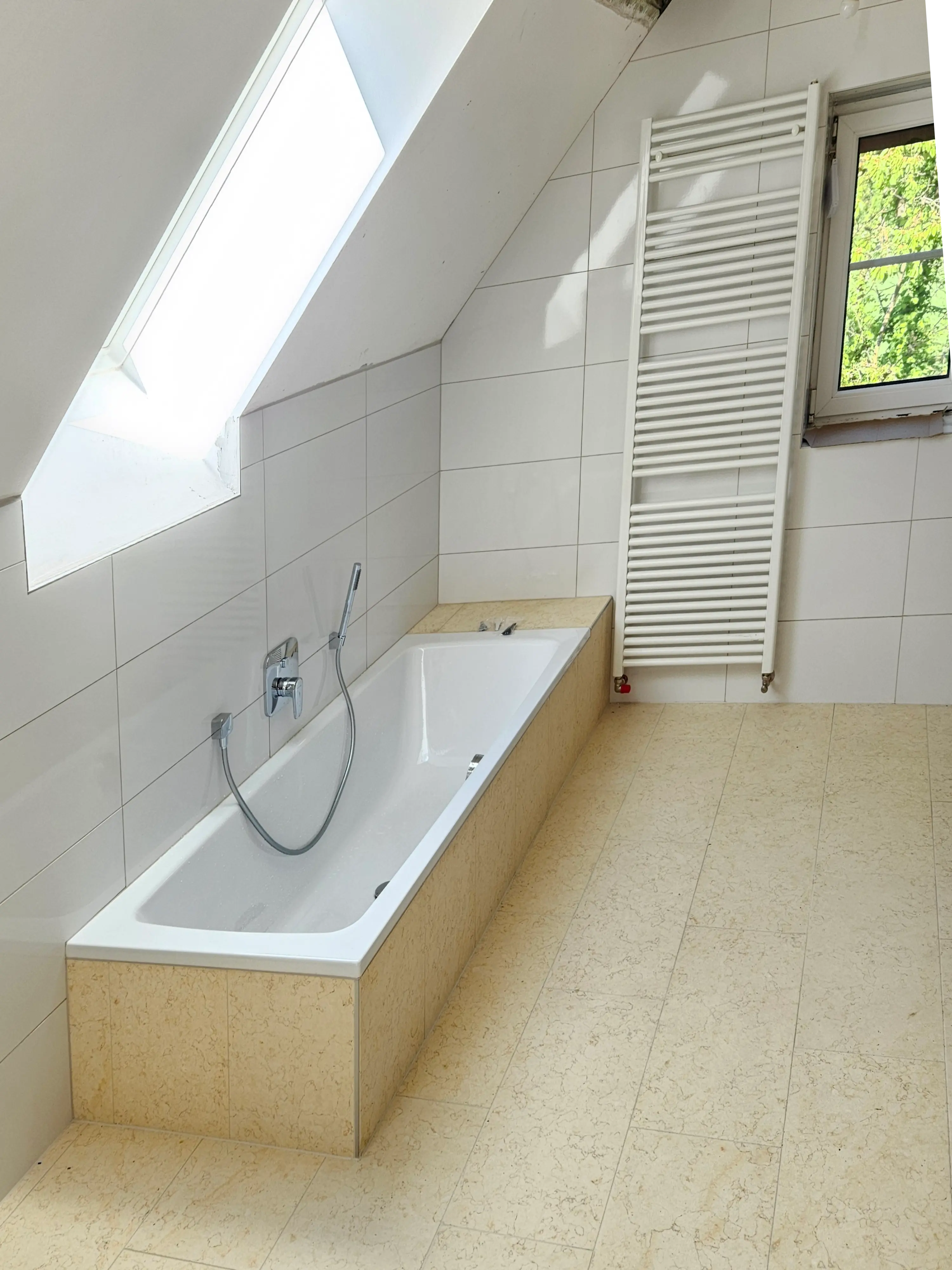 Badewanne nach Sanierung